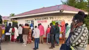Kenya'da Okul Yangını: 16 Öğrenci Hayatını Kaybetti
