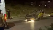 Eskişehir'de Ticari Taksi Devrildi: 2 Yolcu Yaralandı