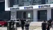 Avcılar'da E-5 Yan Yolunda Araç Takla Attı: Sürücü Kurtarıldı