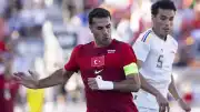 A Milli Futbol Takımı'nda Kaptanlık Heyecanı: Zeki Çelik'ten Açıklamalar