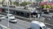 Beylikdüzü Metrobüs Durağında 'Yan Bakma' Tartışması Cinayetle Sonuçlandı: Baba ve Oğlu Gözaltında