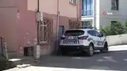 Kartal'da ev sahibi bıçaklandı: Şüpheli yakalandı