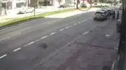 Bursa İnegöl'de otomobilin refüje ve direğe çarparak takla atması sonucu 2 kişi yaralandı