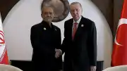 Başkan Erdoğan, İran Cumhurbaşkanı Pezeşkiyan ile Kurban Bayramı ve Bölgesel Konuları Görüştü