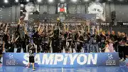 Beşiktaş Hentbol Takımı Şampiyonluğunu Kutladı, İki Oyuncu Veda Etti