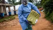 Demokratik Kongo Cumhuriyeti'nde Ebola Salgını: Savaş, Finansman Kesintileri ve Toplumsal Şüphecilik Tehdidi