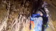 Laos'ta Sel Sularıyla Kapanan Mağarada Mahsur Kalan 7 Kişiden 5'ine Ulaşıldı