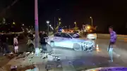 Bursa Osmangazi'de Makas Atan Otomobil İki Aracı Dereye Sürükledi: 6 Yaralı