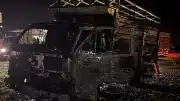 Kayseri'de Park Halindeki 2 Kamyon Kundaklandı İddiasıyla Yandı