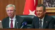 Ankara Büyükşehir Belediye Başkanı Mansur Yavaş'tan Özgür Özel'e Tebrik Telefonu