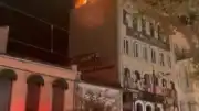 Fatih'te bir binanın çatısındaki baz istasyonunda yangın meydana geldi