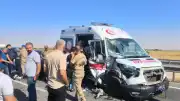 Nusaybin'de Ambulansın Karıştığı Zincirleme Trafik Kazası: 3 Yaralı