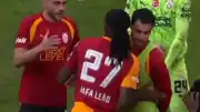 Galatasaray taraftarından Kaan Ayhan'a tepki: Leao'yu tebrik etmemesi eleştirildi