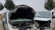 Marmaraereğlisi'nde Hafif Ticari Araç ile Minibüs Çarpıştı: 2 Yaralı