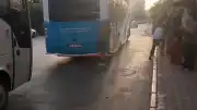 Antalya'da Tehlikeli Oyun: Otobüs Arkasına Asılan Patenli Çocuklar Kamerada