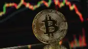 Bitcoin'de Düşüş Eğilimi: 83 Bin Dolar Seviyeleri Test Ediliyor