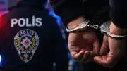 İçişleri Bakanlığı Duyurdu: Kırmızı Bültenle Aranan 33 Kişi Dahil 63 Yabancı Uyruklu Türkiye'ye Getirildi