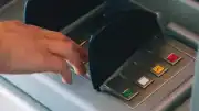 Vatandaşlar ATM'lerde Nakit Bulmakta Zorlanıyor: Yoğun Talep ve Teknik Sorunlar Mağduriyet Yaratıyor