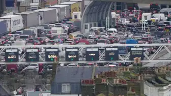 Dover Limanı'ndan Uyarı: Yarıyıl Tatili Sırasında AB Sınır İşlemleri Nedeniyle Yoğunluk Bekleniyor