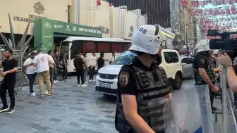 İstanbul'da Öğretmenlerin Eylemine Polis Müdahalesi: Gözaltılar Gerçekleşti