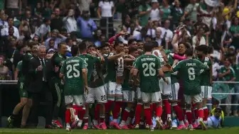 Dünya Kupası Açılışında Meksika, Güney Afrika'yı 2-0 Mağlup Etti
