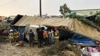 Kula'da zincirleme trafik kazası: 2 ölü, 4 yaralı