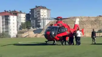 Bacağı Kırılan 76 Yaşındaki H.Ö. Ambulans Helikopterle Malatya'ya Nakledildi