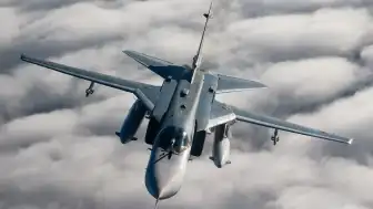 Ukrayna'nın Hmelnitski bölgesinde bombardıman uçağı düştü: 2 pilot hayatını kaybetti