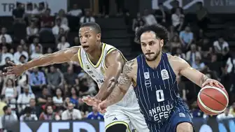 Anadolu Efes, Fenerbahçe Beko Karşısında Seride Avantaj Sağladı