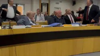 Afyonkarahisar Belediye Meclisi'nde İstifalar Sonrası Gerginlik: Sözlü Kavga Yaşandı
