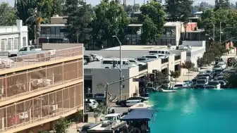 California'da Bankada Bombalı Tehdit: Şüpheli Kendini İçeri Kilitleyip Direniyor