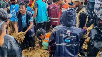 Bangladeş'te Mülteci Kampındaki Okula Heyelan: 8 Kişi Hayatını Kaybetti