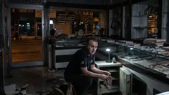 Fatih'te Döviz Bürosunda Elektrik Kesintisi Sırasında 300 Tam Altın Çalındı