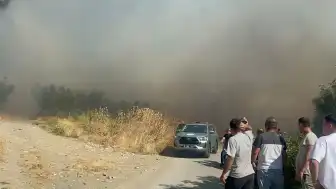 İznik'te Çöplükte Başlayan Yangın Çalılık Alana Yayılıyor: Müdahale Devam Ediyor