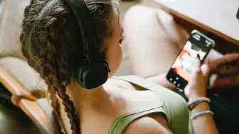 YouTube Algoritması Gençlere Yeme Bozukluğu İçerikleri Önermeye Devam Ediyor