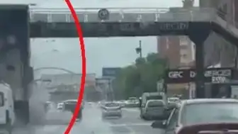 Ankara'da Üst Geçit Faciası: Kamyon Damperi Çarptı, 3 Yaralı