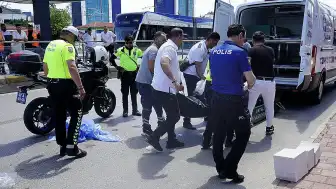 Antalya'da Hafif Ticari Araç Çarptı: 13 Yaşındaki Çocuk Hayatını Kaybetti
