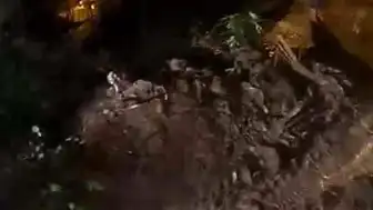 Ardeşen'de Heyelan Nedeniyle Kapanan Köy Yolu Ulaşıma Açıldı