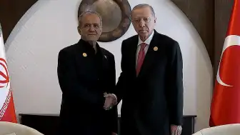 Başkan Erdoğan, İran Cumhurbaşkanı Pezeşkiyan ile Kurban Bayramı ve Bölgesel Konuları Görüştü