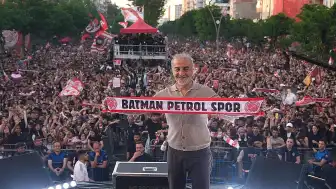 Batman Petrolspor'un Şampiyonluk Kutlamasına Ünlü İsimler Katıldı