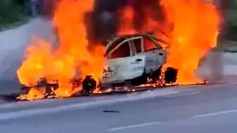 Bursa'da Seyir Halindeki Otomobil Alev Aldı