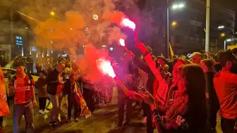 Galatasaray Taraftarları Zonguldak Sokaklarında Şampiyonluk Kutlaması Yaptı