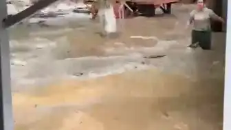 Hatay'da Sağanak Nedeniyle Caddeler ve Evler Su Bastı