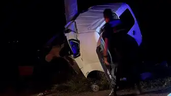 Isparta'da Elektrik Direğine Çarpan Araçta 2 Kişi Hayatını Kaybetti, 2 Kişi Yaralandı