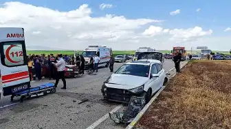Konya'da Trafik Kazası: 5 Yaralı