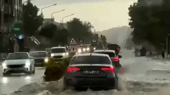 Lüleburgaz'da Şiddetli Sağanak Yağış Hayatı Olumsuz Etkiledi