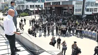 Mahmut Tanal'ın Bayram Tatili ve Yurtdışı Paylaşımı Tepki Çekti