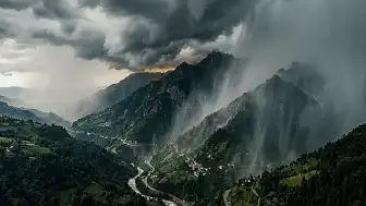 Orta ve Doğu Karadeniz'de Şiddetli Yağış Uyarısı: 10 İl İçin Sarı Kodlu Alarm