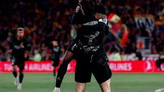 PSG, Fransa Ligue 1'de Şampiyonluğunu İlan Etti