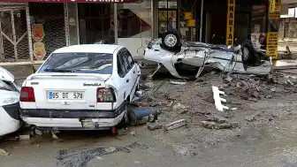 Samsun'un Havza İlçesinde Şiddetli Sel: Araçlar Sürüklendi, İş Yerleri Kullanılamaz Hale Geldi